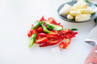 家常菜小炒腊肉做法图解2)
