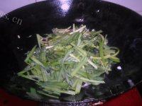 「家有大厨」韭菜炒鸡蛋做法图解3)