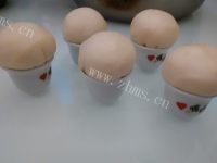 美味的蘑菇奶黄包做法图解10)