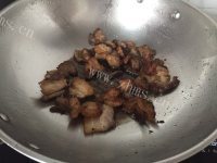 诱人的梅菜扣肉做法图解2)
