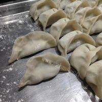 自制猪肉韭菜水饺做法图解16)