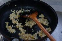 很有食欲的香煎小鲫鱼做法图解6)