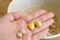 新鲜的地中海鹰嘴豆泥做法图解2)