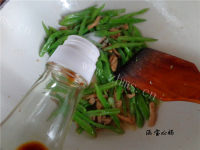 家常菜肉丝炒豆角做法图解10)