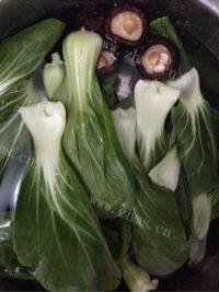 家常菜香菇青菜做法图解1)