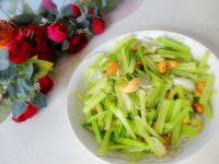 好厨房之西芹炒百合