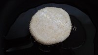 美味芝麻红豆饼做法图解5)