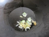 家常菜香菇肉末豆腐做法图解3)