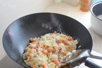 香飘十里的菠萝饭做法图解5)