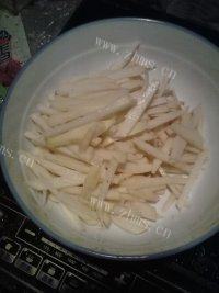 鲜香的炒土豆做法图解1)