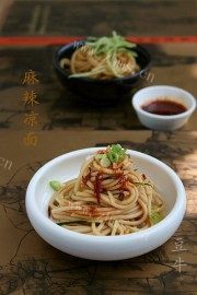 自己做的麻辣凉面
