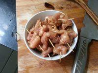 美味的牙签肉做法图解3)