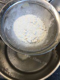 抹茶双色蛋糕做法图解3)