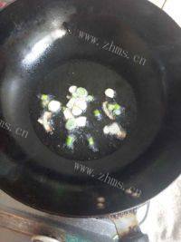 家常菜韭菜炒豆芽做法图解3)