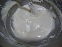自制炼乳棉花蛋糕做法图解14)