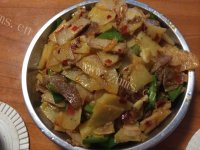 家常菜土豆片炒五花肉