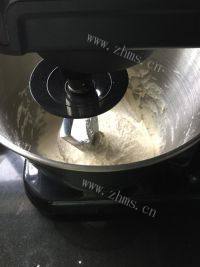 「手工美食」腊肠西葫芦做法图解1)