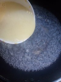 美味的玉米粥做法图解4)