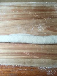 自制奶香花卷做法图解11)