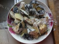 色香味浓的风味茄子做法图解2)