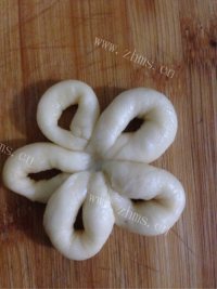 自制花朵面包做法图解3)