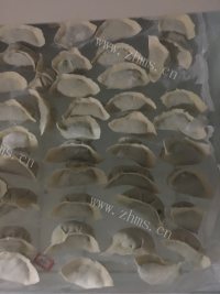 咸甜适中的韭菜鸡蛋馅饺子做法图解6)