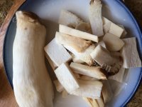 家常菜洋葱杏鲍菇做法图解2)