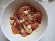 「绿色食物」酸菜炒肉做法图解1)
