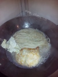 美味的酸汤面做法图解8)