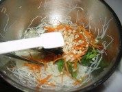 凉拌菠菜粉丝做法图解9)