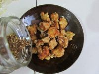 色泽鲜亮的盐酥鸡做法图解7)