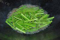 「自创」蒜苔炒肉做法图解13)