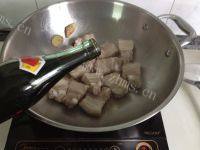 色味俱全的五花肉卤蛋做法图解3)