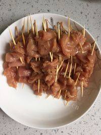 美味的牙签肉做法图解6)