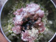 芹菜馅水饺做法图解4)