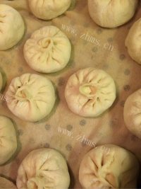 鸡蛋芹菜馅包子做法图解10)