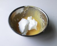 自制抹茶戚风蛋糕做法图解11)