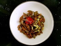 美味双椒爆鸡胗做法图解1)