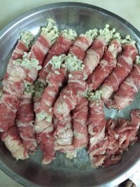 美味的金针菇肥牛卷做法图解3)