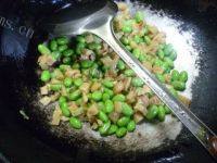 开胃的萝卜干炒毛豆做法图解4)