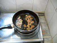 家常菜香菇肉末烧豆腐做法图解8)