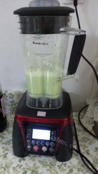 美味的西兰花浓汤做法图解7)