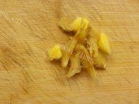 美味的黄豆焖猪脚做法图解3)