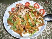 豆干炒芹菜自制