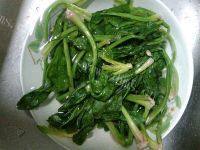 家常菜菠菜炒蛋做法图解2)