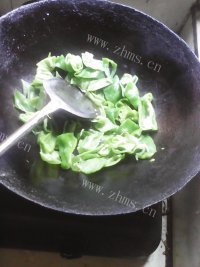 好吃的辣椒炒猪里脊做法图解1)