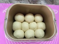 美味的面包机版多味面包做法图解9)