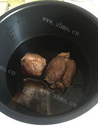 自制卤牛腱做法图解5)