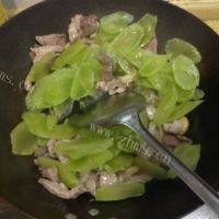 家常菜青笋肉片做法图解5)