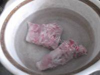味道香醇的排骨海带汤做法图解1)